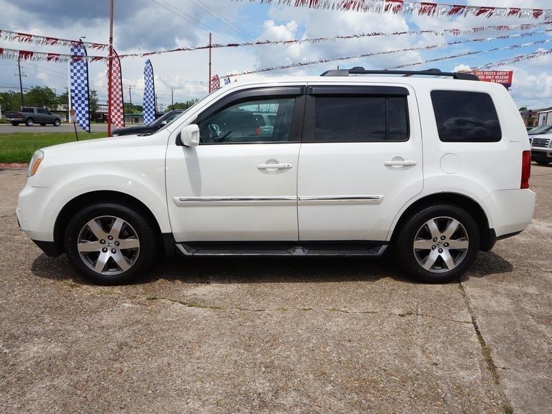 Honda Pilot Touring 4WD 5-Spd AT with DVD 2015