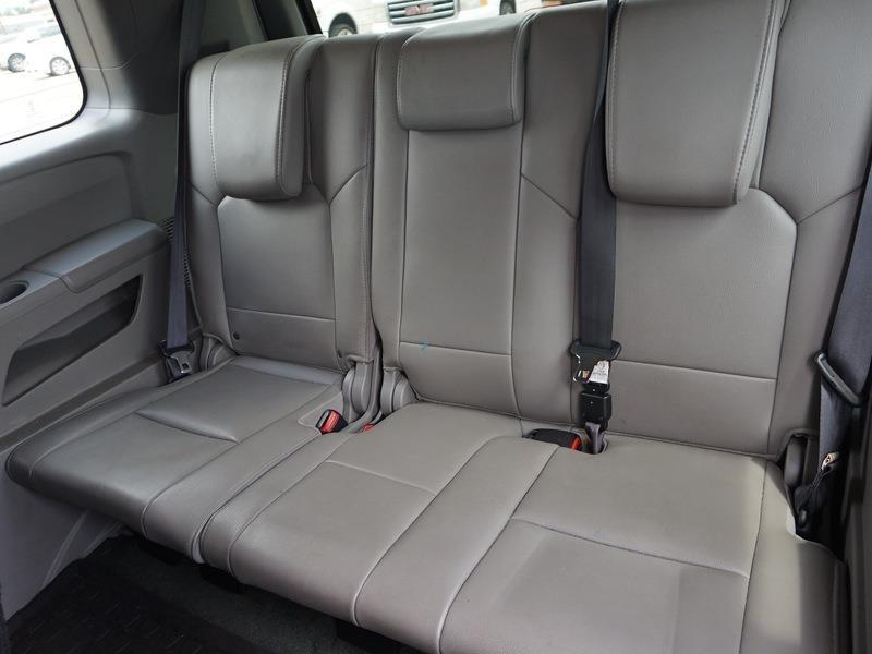 Honda Pilot Touring 4WD 5-Spd AT with DVD 2015