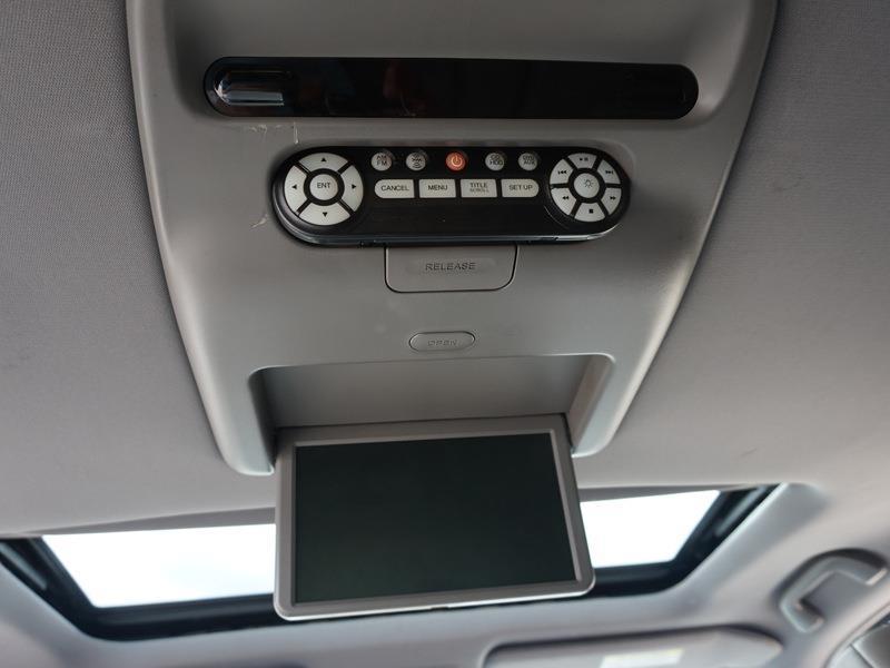 Honda Pilot Touring 4WD 5-Spd AT with DVD 2015