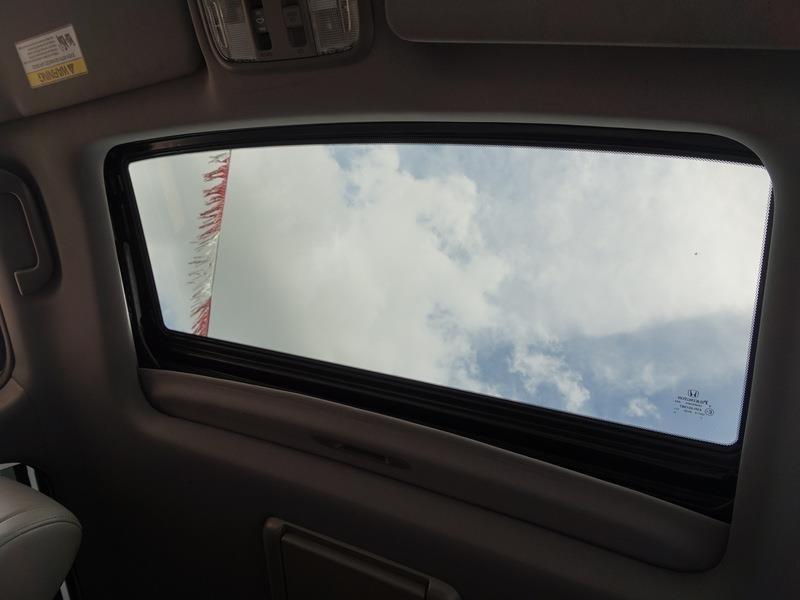 Honda Pilot Touring 4WD 5-Spd AT with DVD 2015