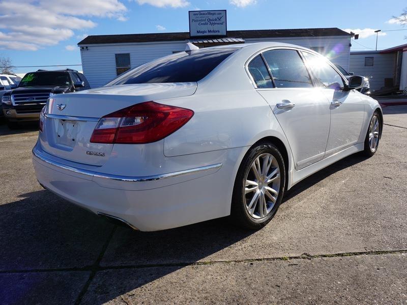 Hyundai Genesis 3.8L 2012