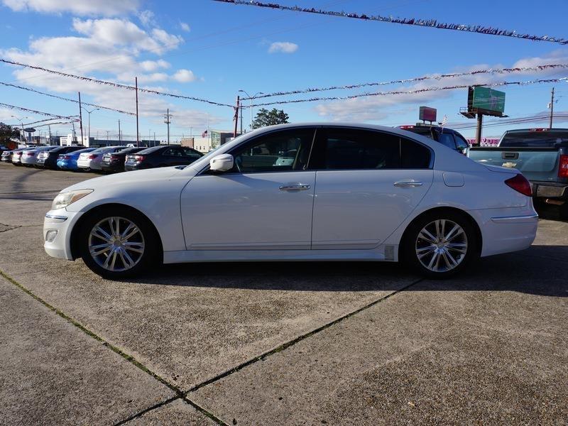 Hyundai Genesis 3.8L 2012