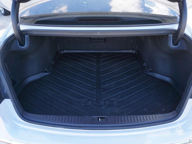 Hyundai Genesis 3.8L 2012