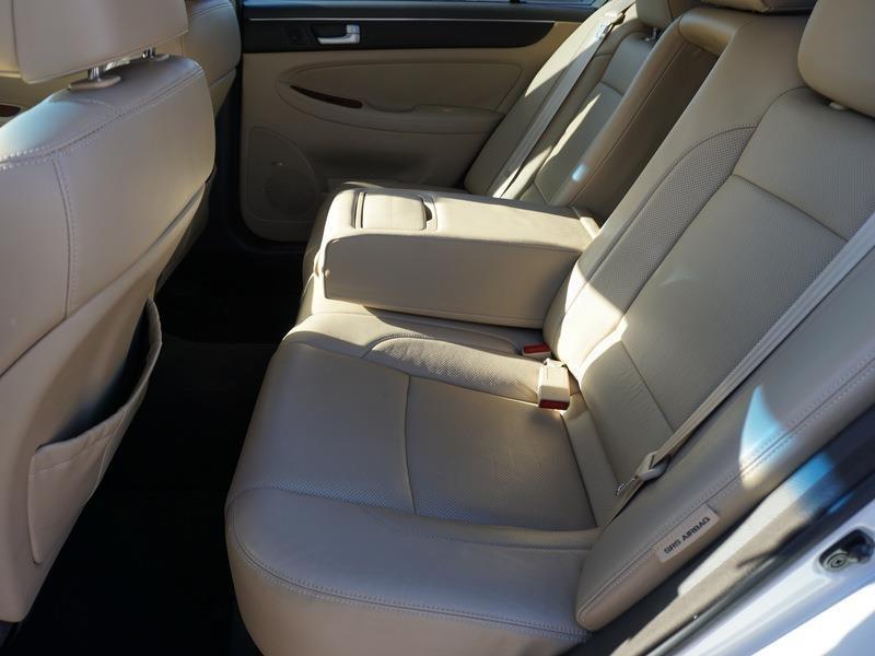 Hyundai Genesis 3.8L 2012