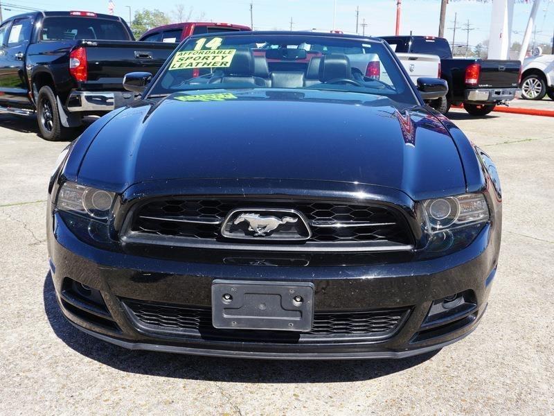 Ford Mustang V6 Convertible 2014