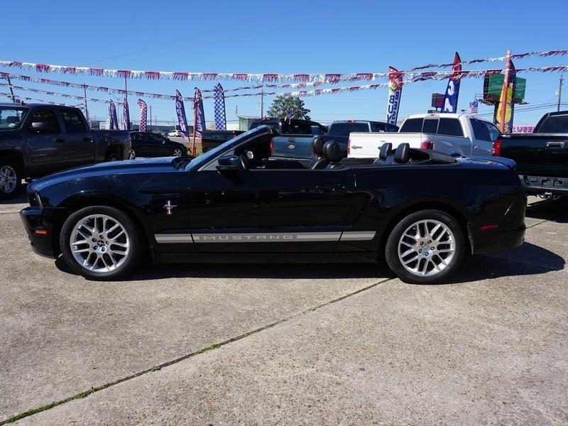 Ford Mustang V6 Convertible 2014