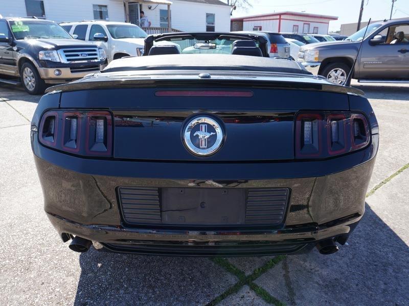 Ford Mustang V6 Convertible 2014