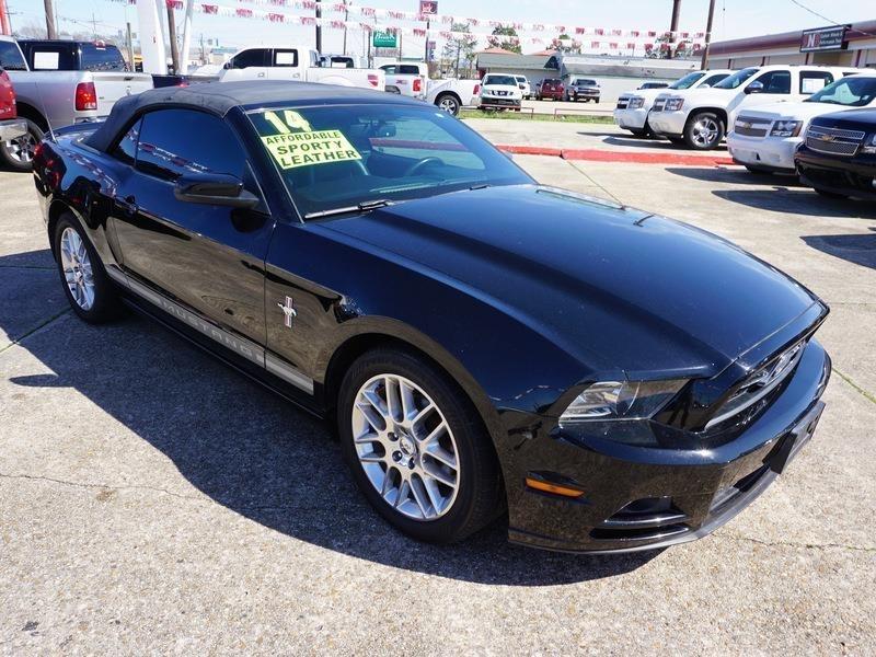 Ford Mustang V6 Convertible 2014