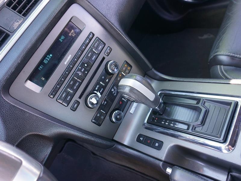 Ford Mustang V6 Convertible 2014