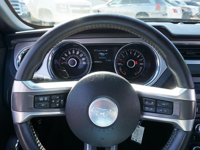 Ford Mustang V6 Convertible 2014