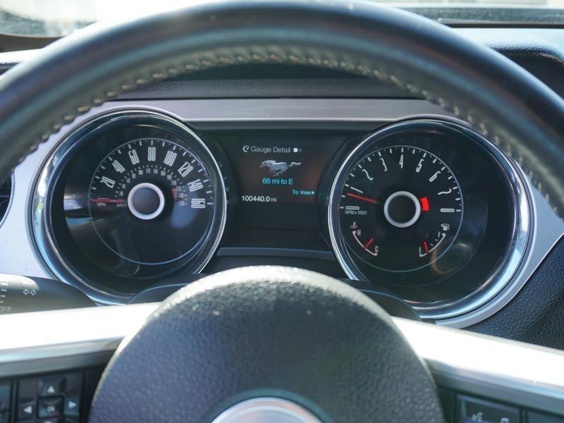 Ford Mustang V6 Convertible 2014