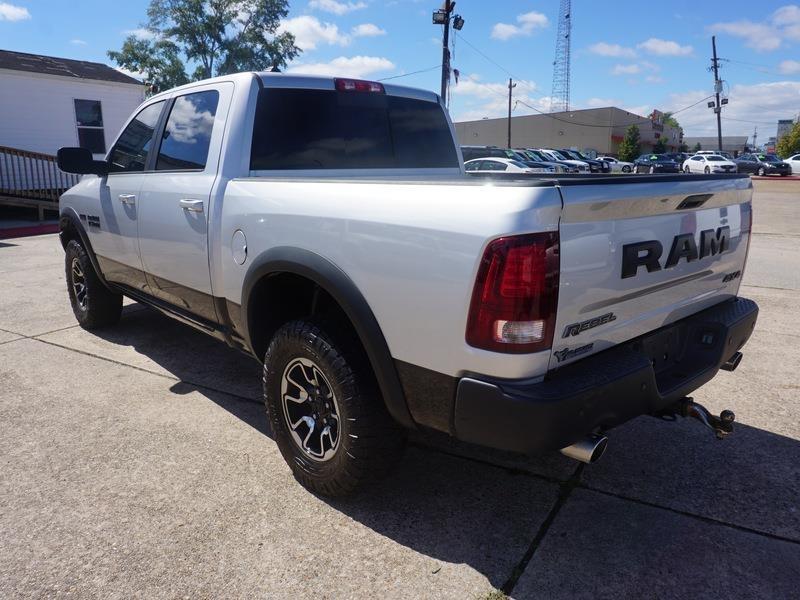 RAM 1500 Rebel Crew Cab SWB 4WD 2016