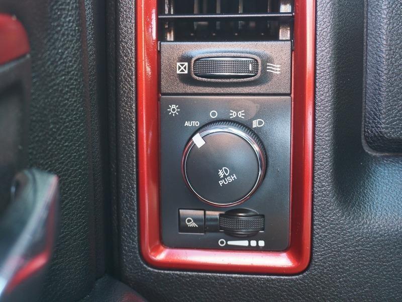 RAM 1500 Rebel Crew Cab SWB 4WD 2016