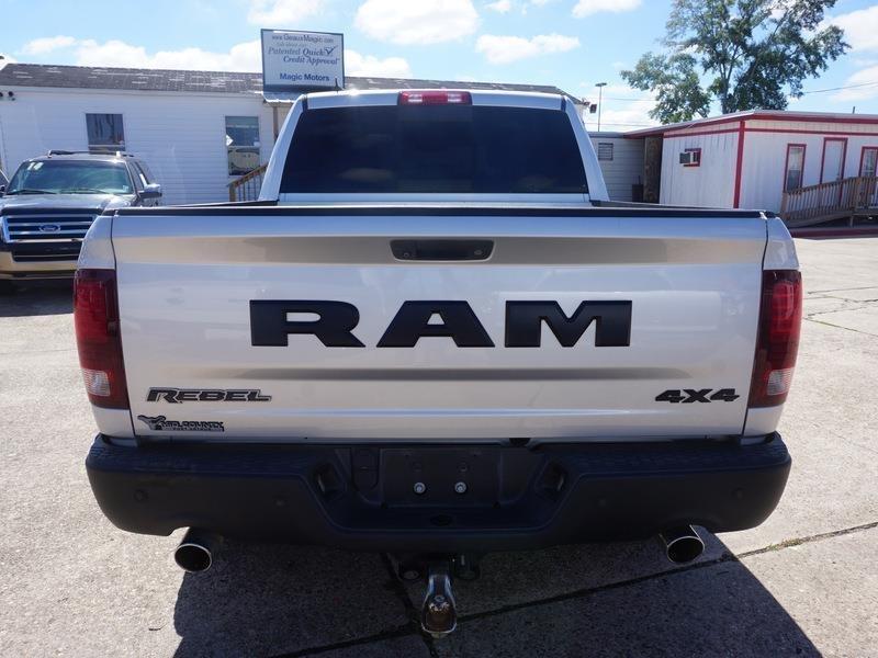RAM 1500 Rebel Crew Cab SWB 4WD 2016