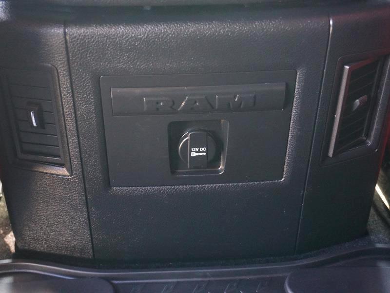 RAM 1500 Rebel Crew Cab SWB 4WD 2016