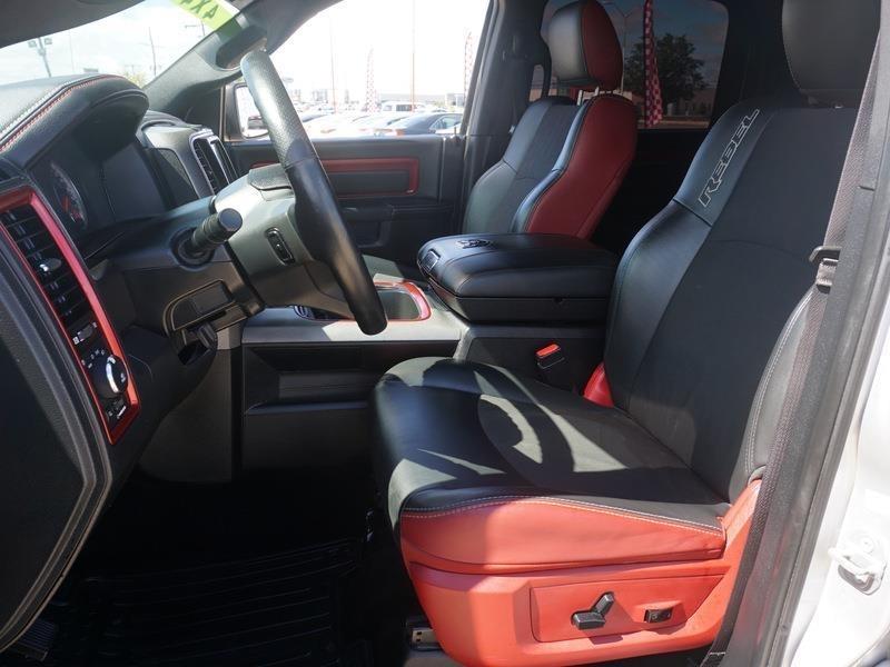 RAM 1500 Rebel Crew Cab SWB 4WD 2016