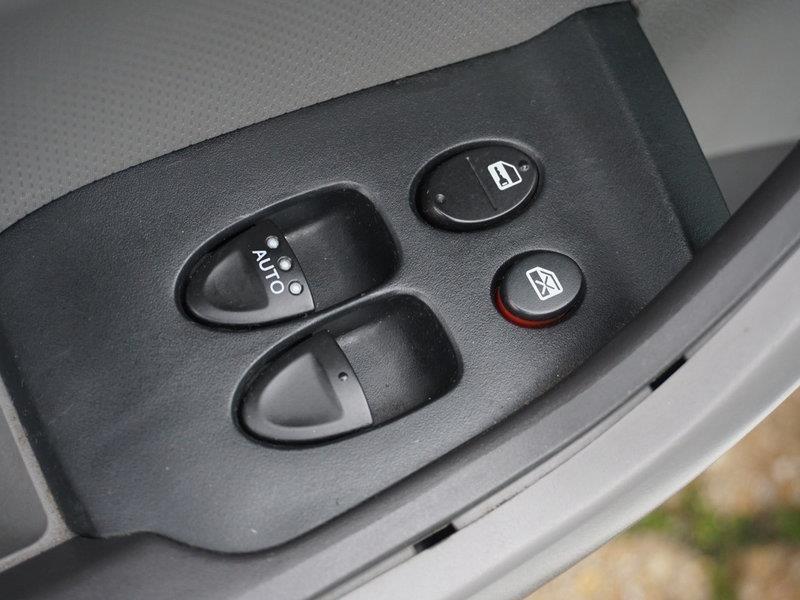 Honda Civic LX Coupe 5-Speed AT 2010