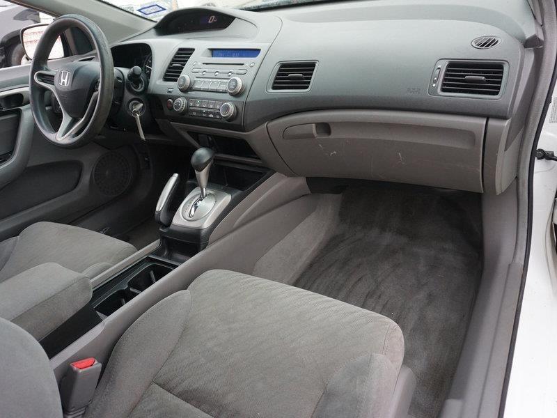 Honda Civic LX Coupe 5-Speed AT 2010