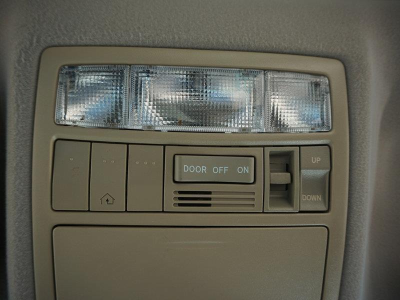 Toyota Camry XLE V6 6-Spd AT 2011