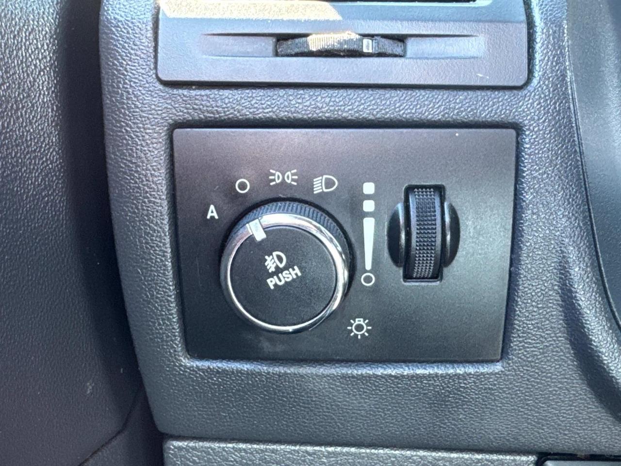 Dodge Challenger SXT 2014