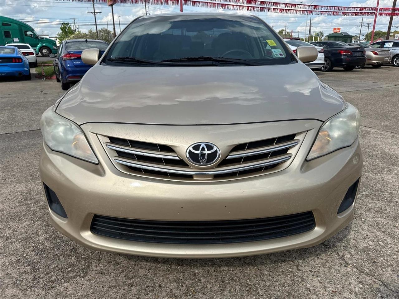 Toyota Corolla LE 4-Speed AT 2013