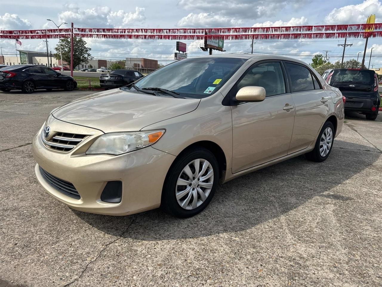 Toyota Corolla LE 4-Speed AT 2013