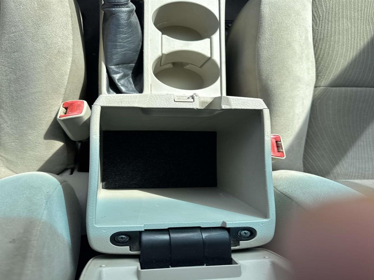 Toyota Corolla LE 4-Speed AT 2013