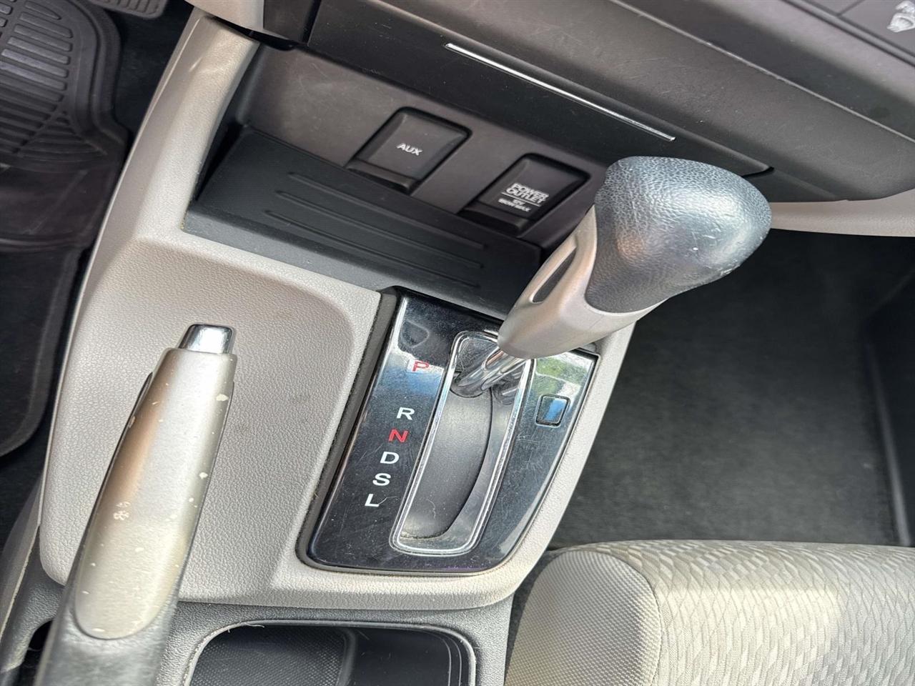 Honda Civic LX Sedan CVT 2015