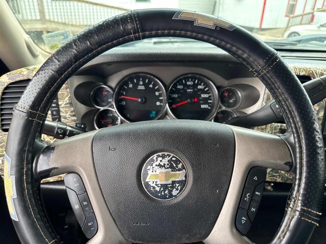 Chevrolet Silverado 1500 LT1 Crew Cab 4WD 2010