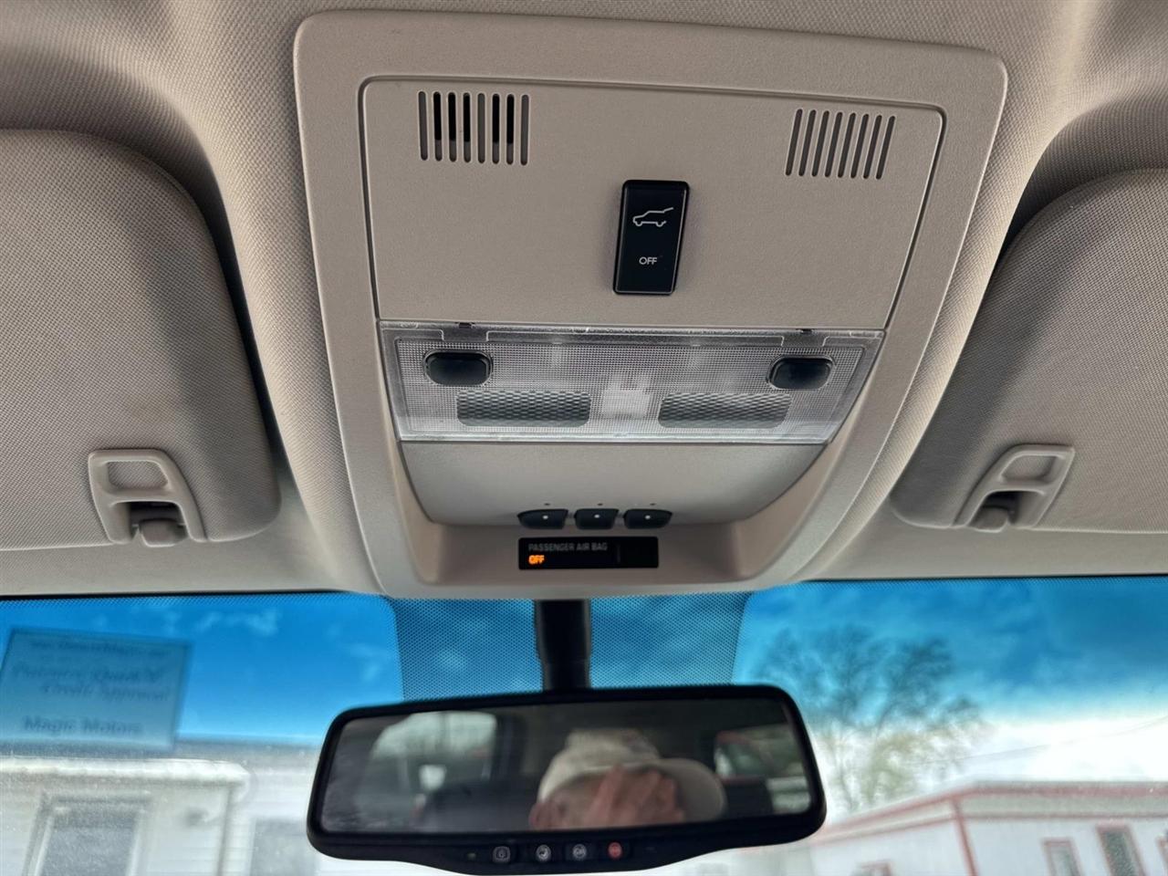 Chevrolet Suburban LT 1500 2WD 2014