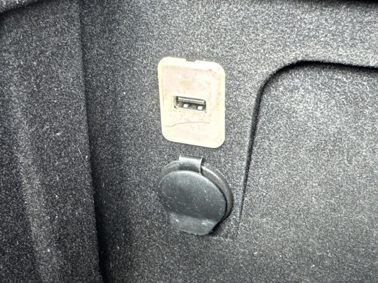 Chevrolet Suburban LT 1500 2WD 2014