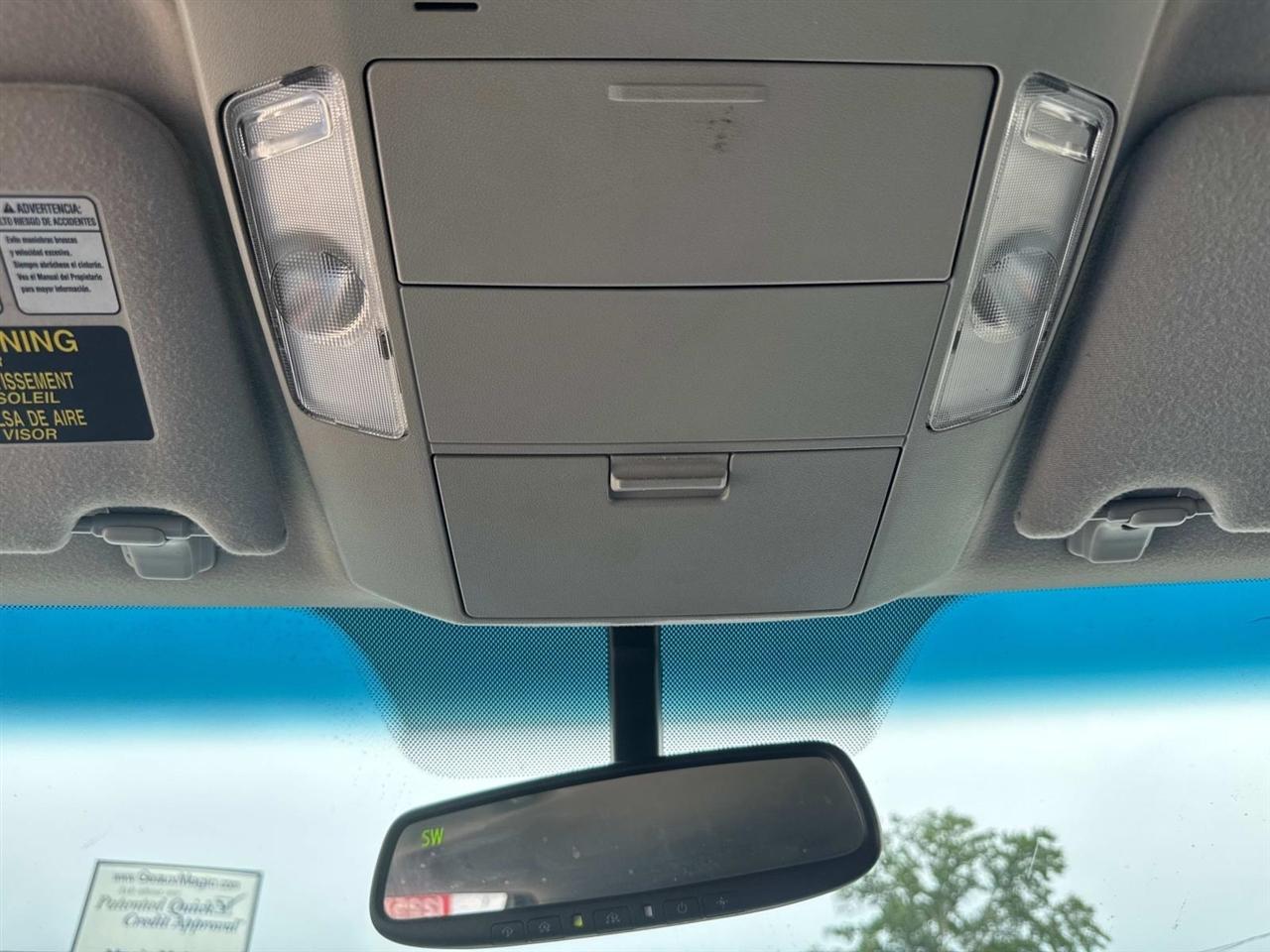 Toyota Tundra Tundra-Grade CrewMax 5.7L 2WD 2012