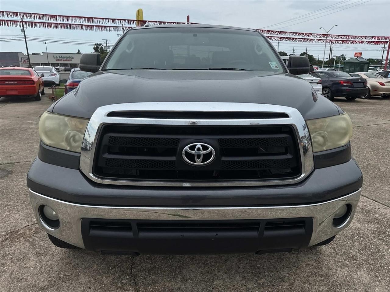 Toyota Tundra Tundra-Grade CrewMax 5.7L 2WD 2012