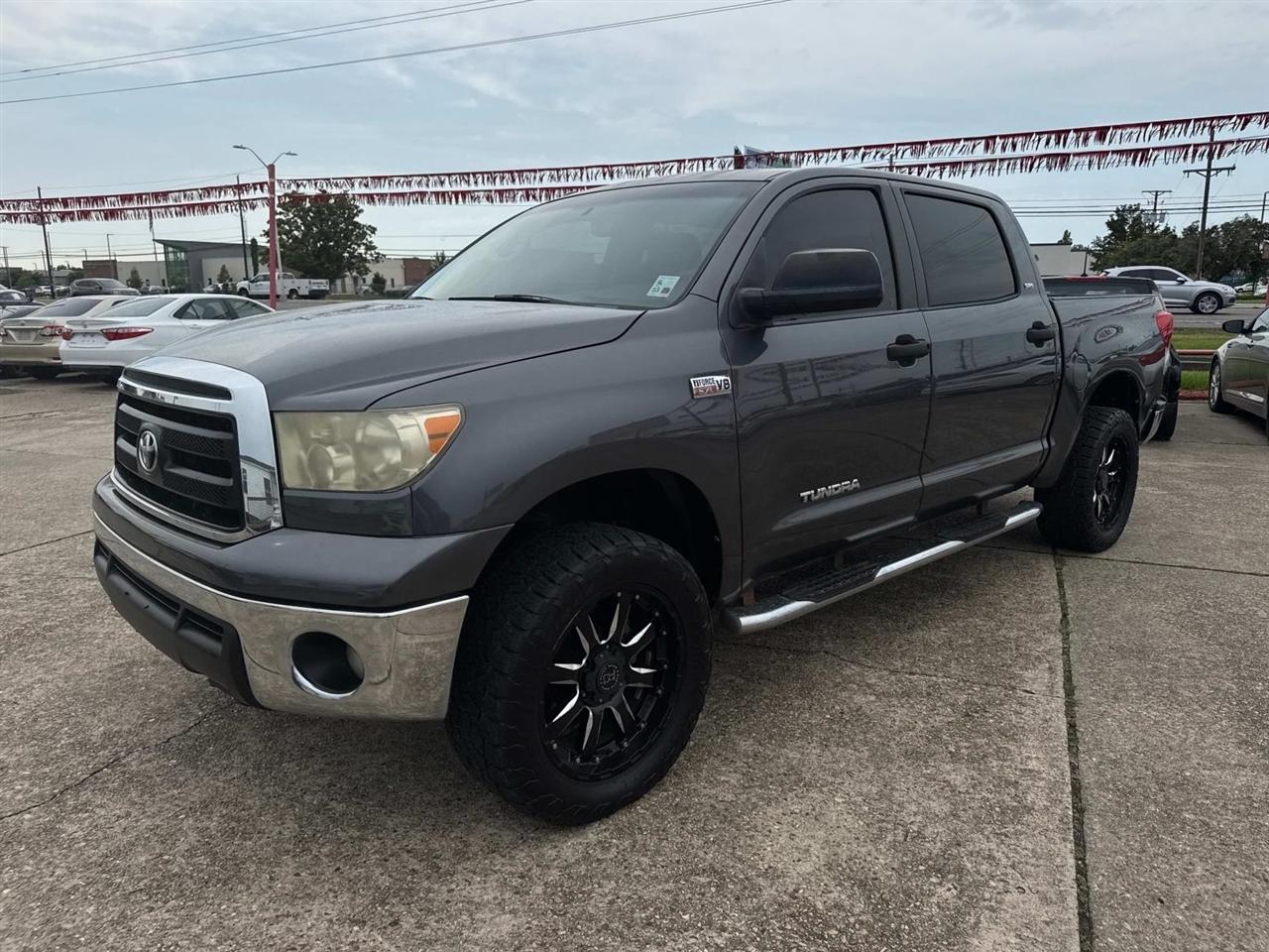 Toyota Tundra Tundra-Grade CrewMax 5.7L 2WD 2012