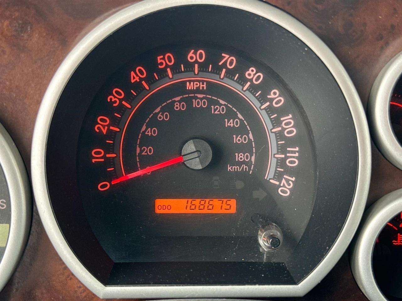 Toyota Tundra Tundra-Grade CrewMax 5.7L 2WD 2012