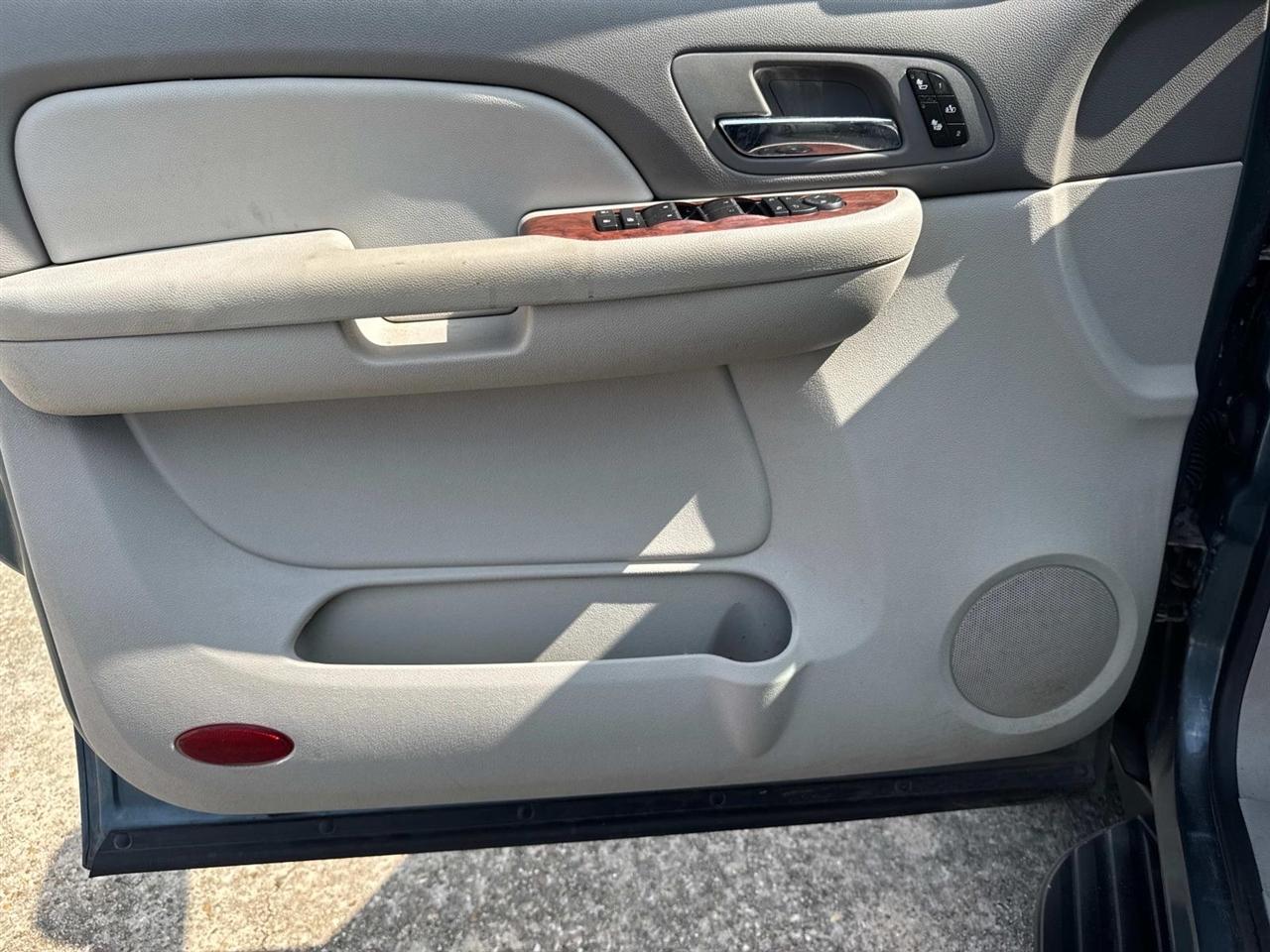 Chevrolet Suburban LTZ 1500 2WD 2008