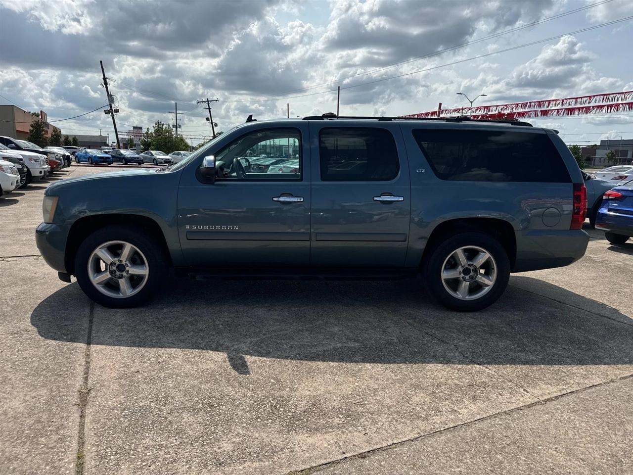 Chevrolet Suburban LTZ 1500 2WD 2008
