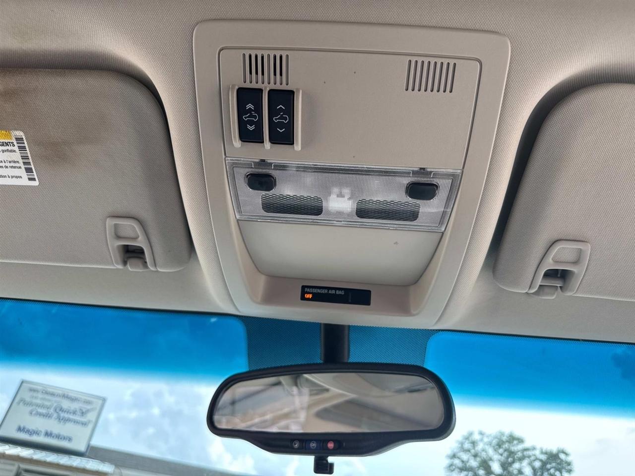 Chevrolet Suburban LT 1500 2WD 2013