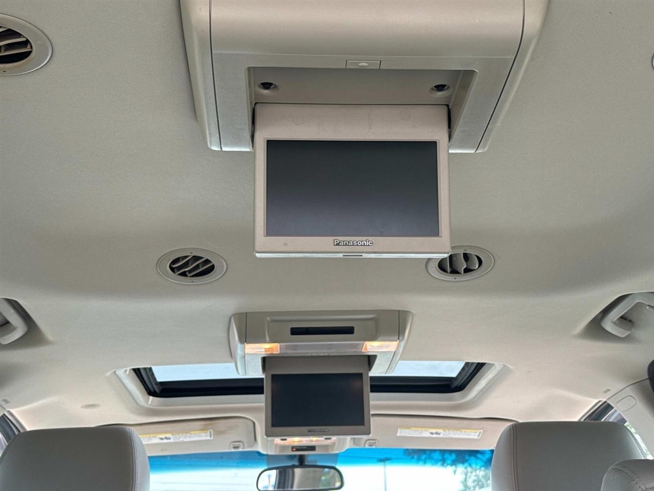 Chevrolet Suburban LT 1500 2WD 2013