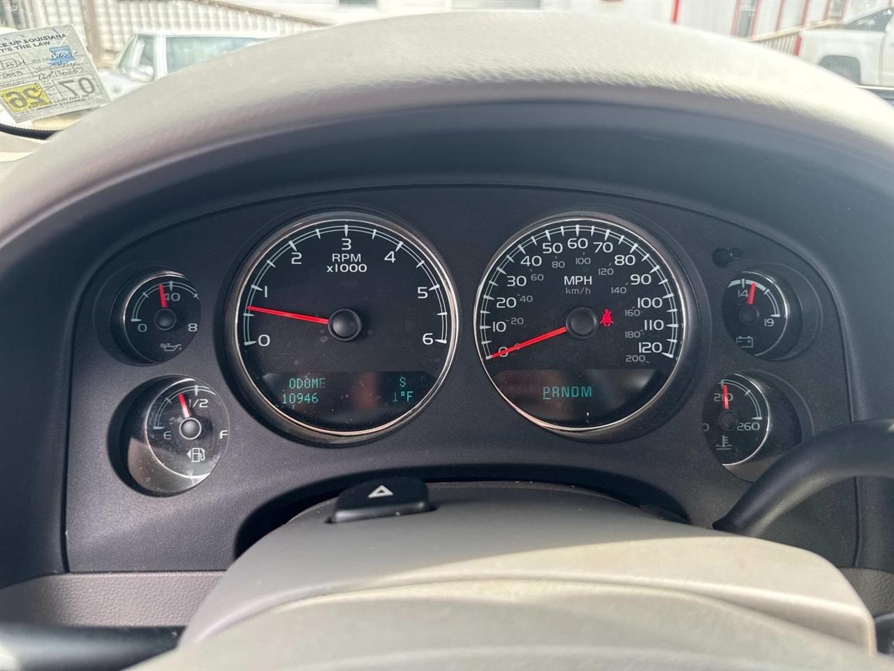 Chevrolet Suburban LT 1500 2WD 2013