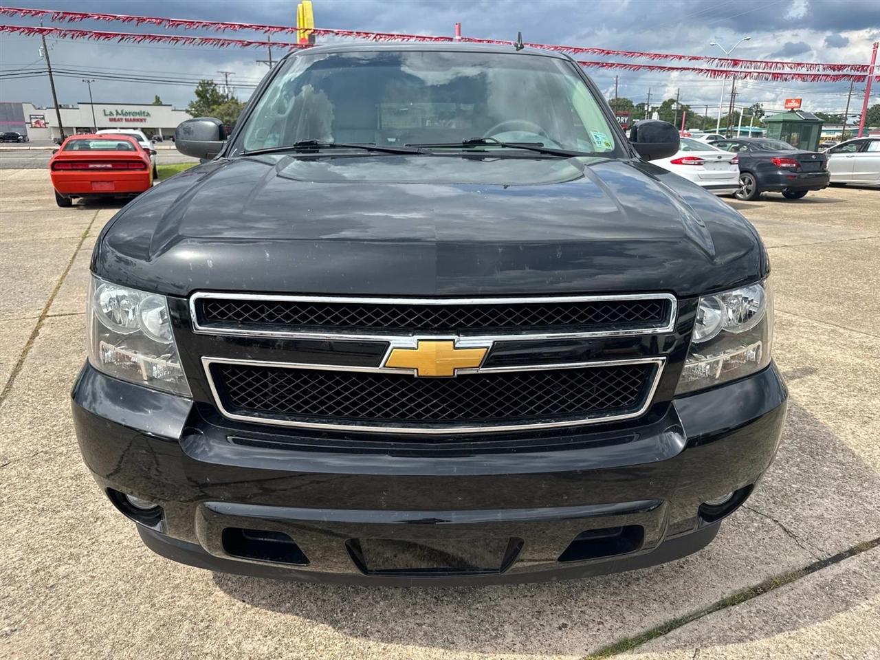 Chevrolet Suburban LT 1500 2WD 2013