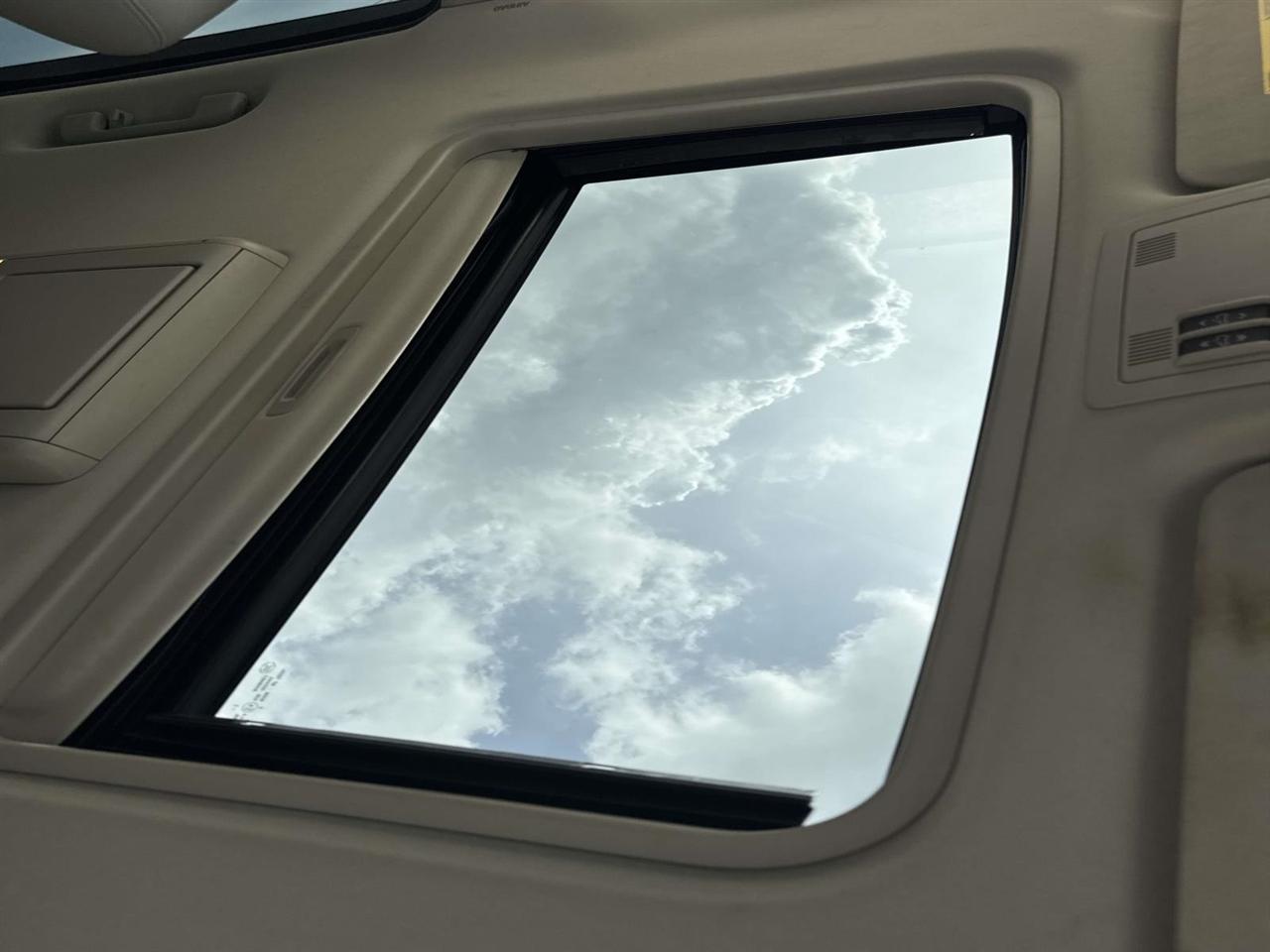 Chevrolet Suburban LT 1500 2WD 2013