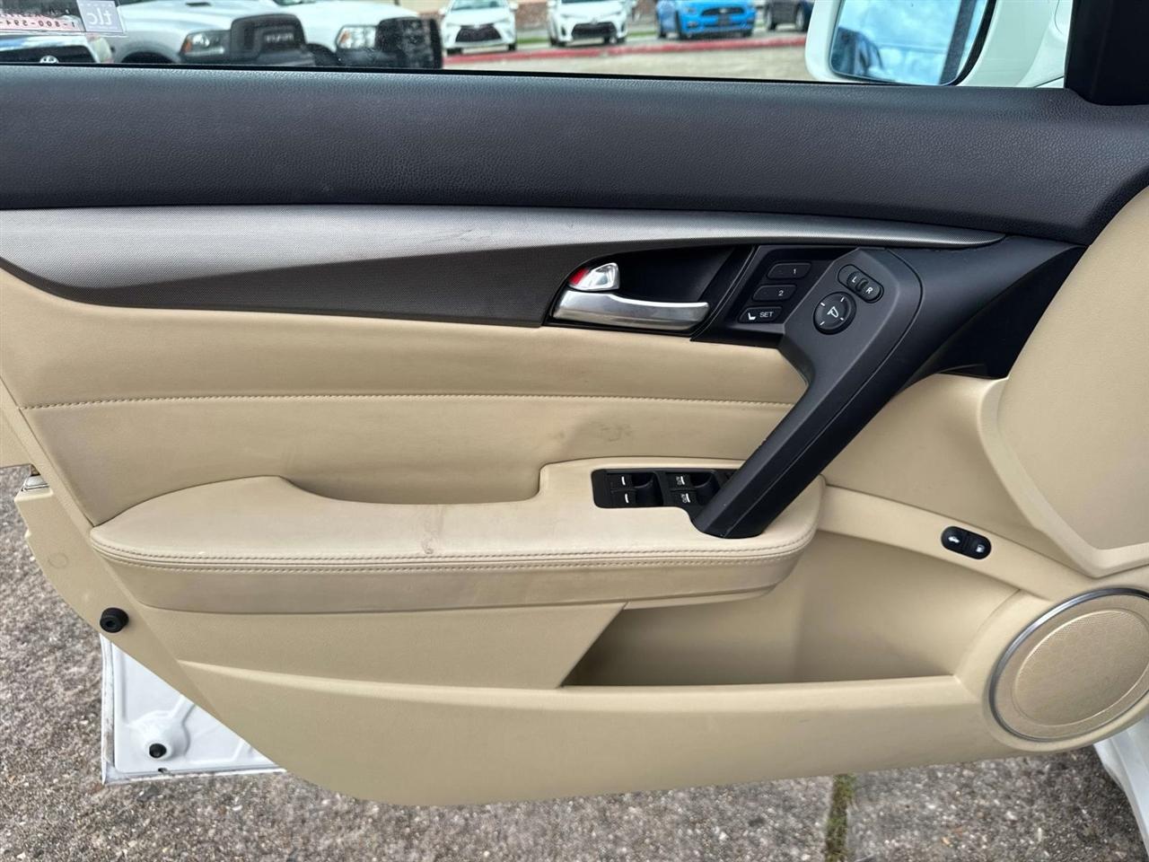 Acura TL 6-Speed AT with Tech Package and 18-In. WP 2014