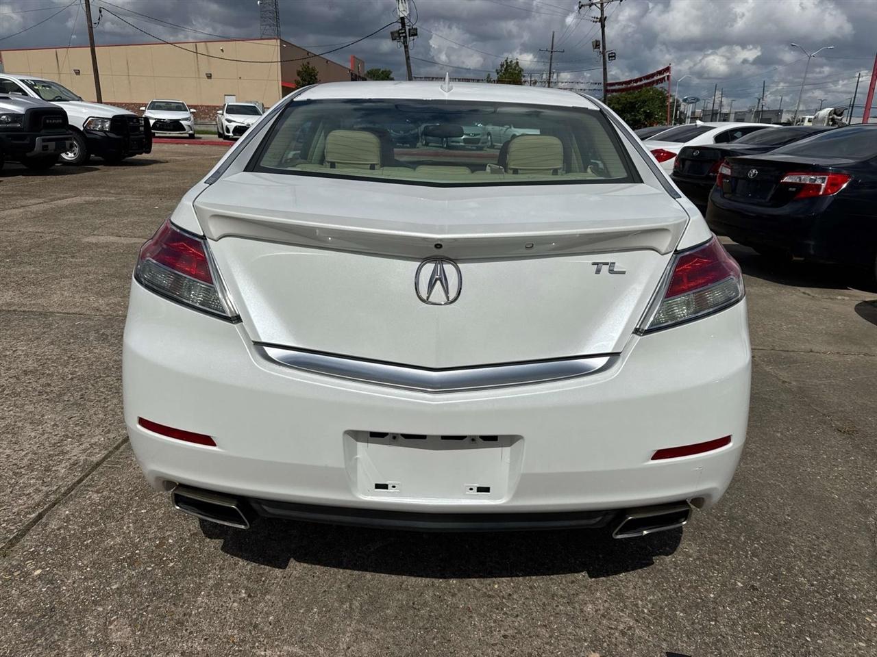 Acura TL 6-Speed AT with Tech Package and 18-In. WP 2014