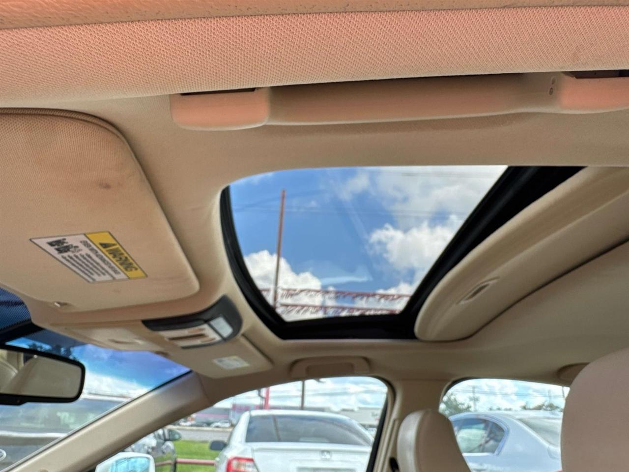 Acura TL 6-Speed AT with Tech Package and 18-In. WP 2014