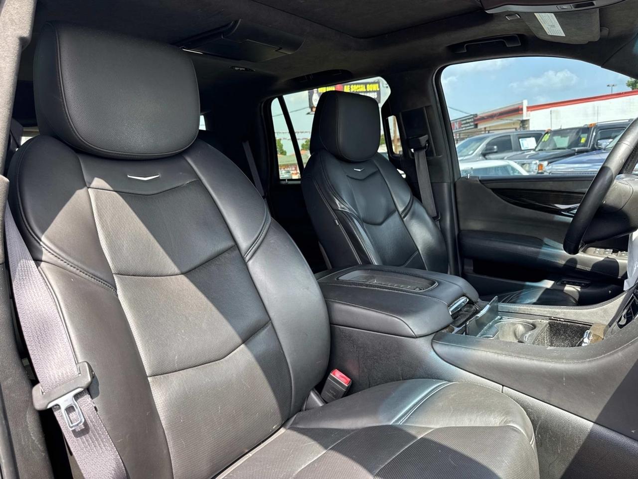 Cadillac Escalade Platinum 2WD 2017