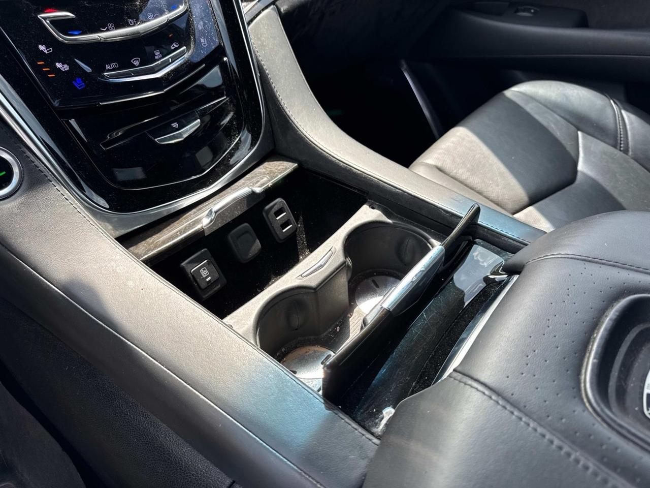 Cadillac Escalade Platinum 2WD 2017