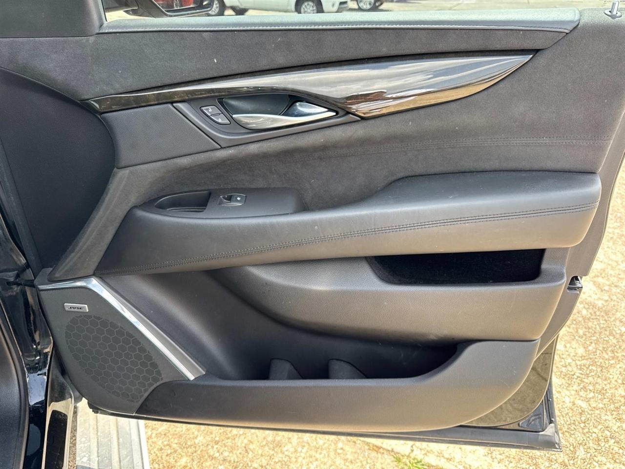 Cadillac Escalade Platinum 2WD 2017