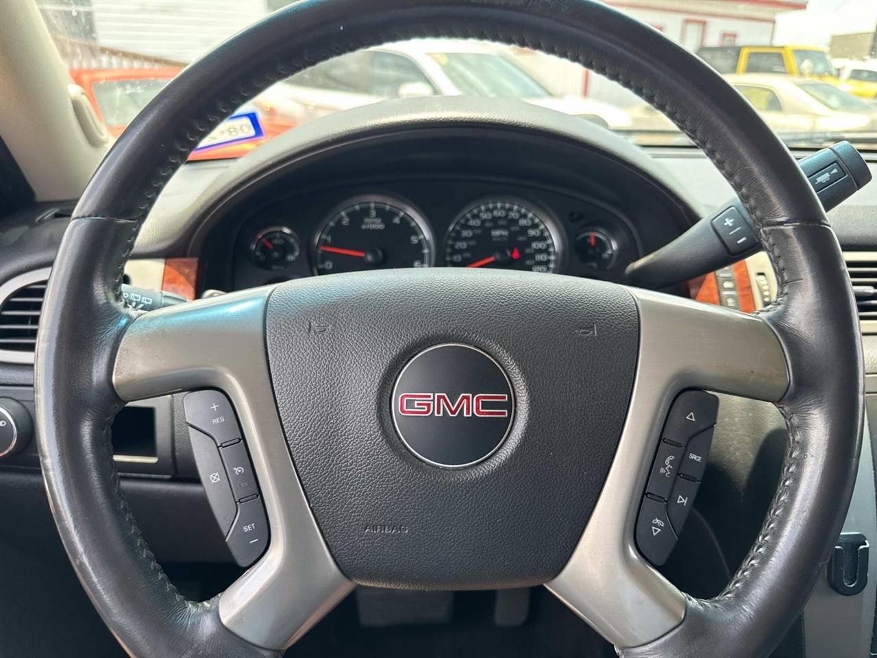 GMC Yukon SLE 2WD 2014