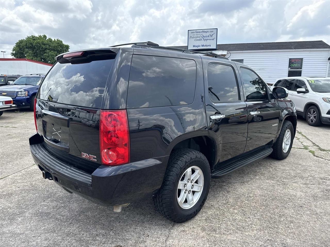 GMC Yukon SLE 2WD 2014